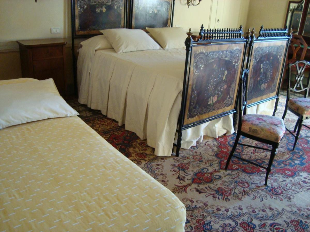 Castello Degli Angeli Hotel Carobbio degli Angeli Room photo
